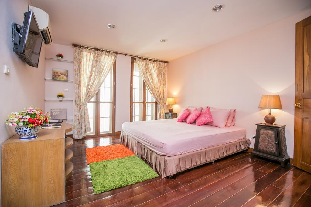 Chan Guest Villa Bangkok Exterior photo