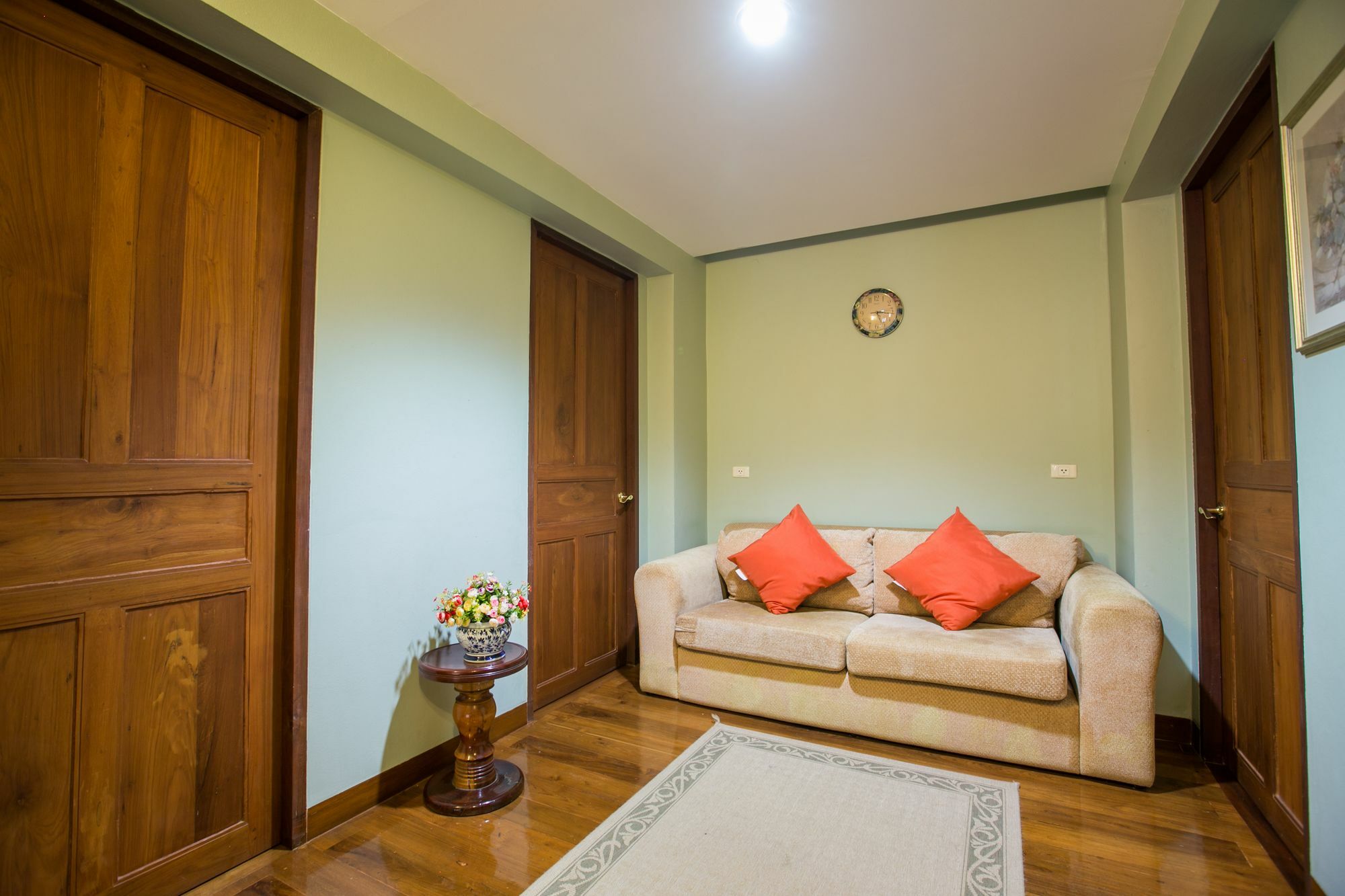 Chan Guest Villa Bangkok Exterior photo